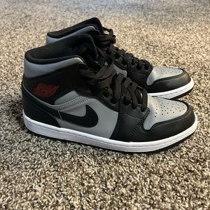 Jordan 1's Mens 8.5